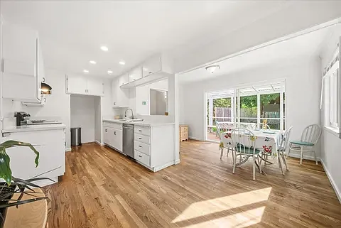 709 Cole Rd — Photo 3