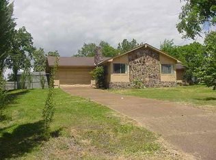 721 Dill St, Newport, AR 72112