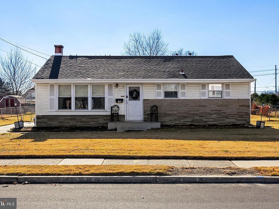 1st image of 10 Laclede Dr