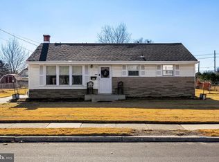 10 Laclede Dr, Burlington, NJ 08016