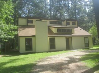 31525 River Pines Dr, Springfield, LA 70462