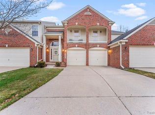 49091 Hawksburry Rd, Canton, MI 48188