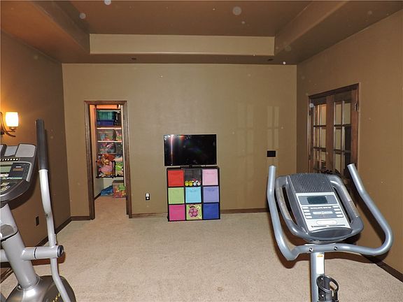 5th image of 3125 Hampshire Ln