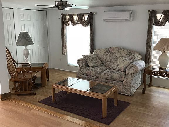 4th image of 168 Lantern Ln