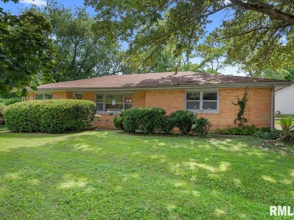 1900 Brentwood Dr, Springfield, IL 62704