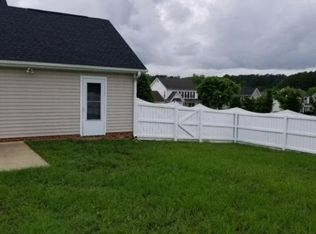 101 S Friars Chase Ln, Fuquay Varina, NC 27526