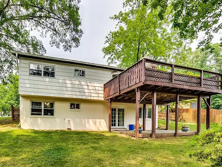 4704 Lance Ct — Photo 43