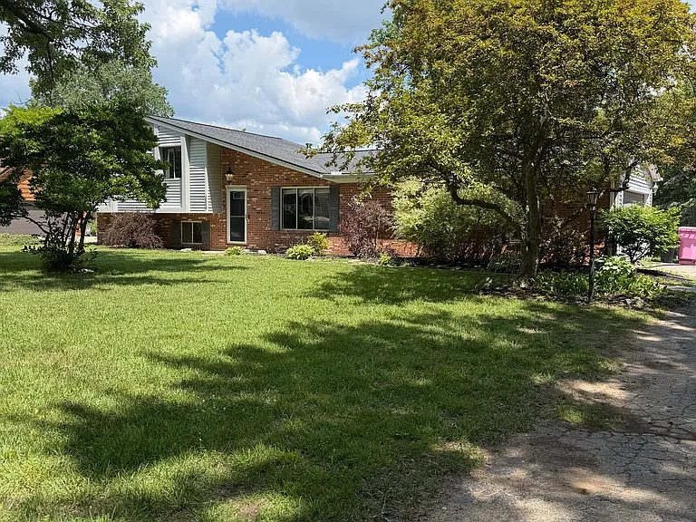 4544 Hillview Shrs — Photo 3