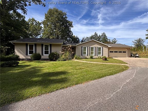 4th image of 1709 Crestwood Rd