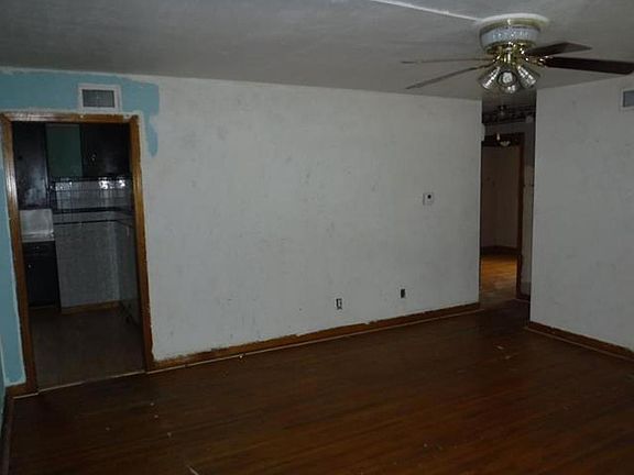 5th image of 3038 S Millwood Ave