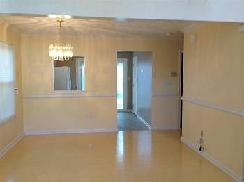 3rd image of 459 Crosland Ct