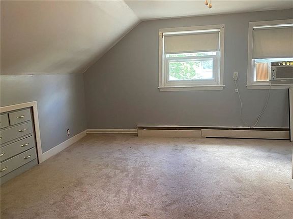4th image of 85 Boxwood Ave Floor 2