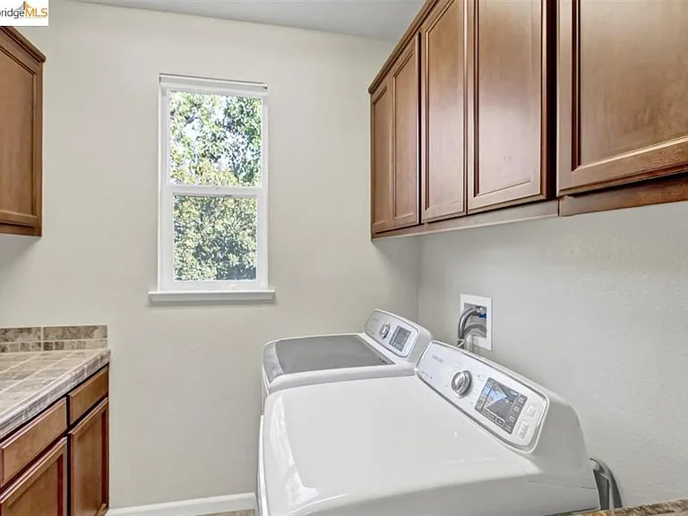 790 Yosemite Dr — Photo 21