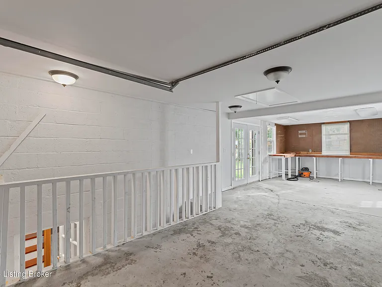 3810 Norbourne Blvd — Photo 33