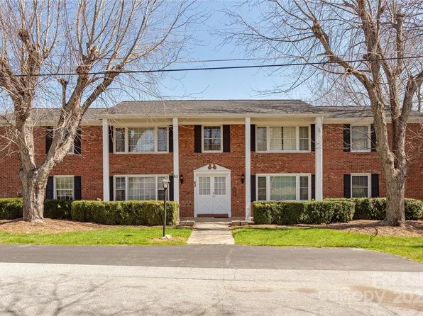 65 Brookside Dr APT 34, Hendersonville, NC 28792