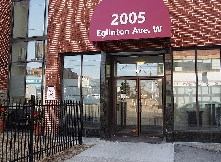 2005 Eglinton Ave W — Photo 12