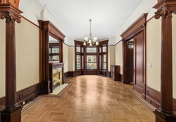 3rd image of 300 Garfield Pl APT 2