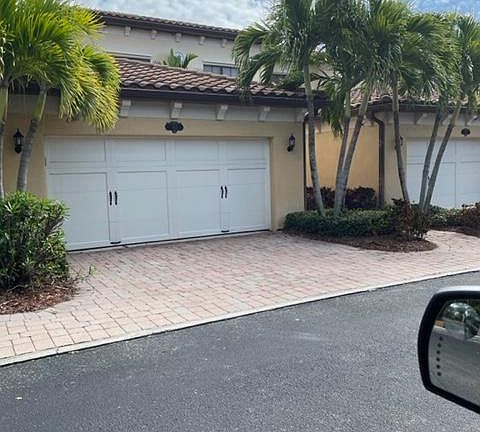 2nd image of 760 Lanai Cir