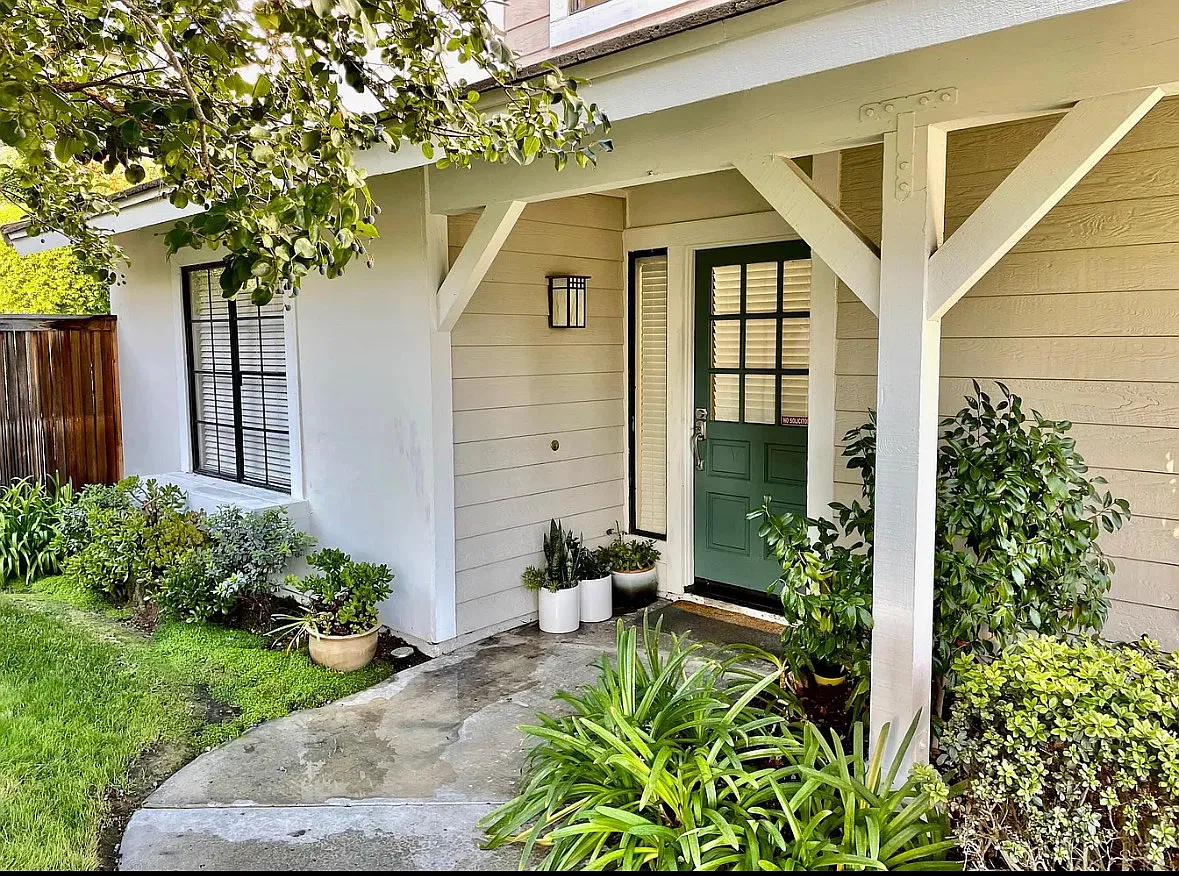 3 bed, 1747 sqft, $5,000 — Photo 1