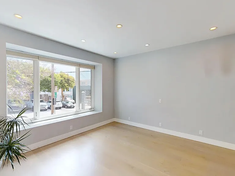 642 Mississippi St — Photo 3