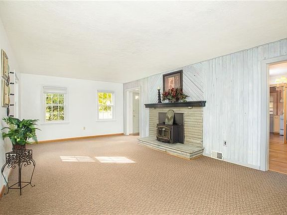 4th image of 348 Forestwood Dr