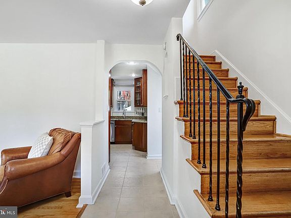 3rd image of 3643 Alton Pl NW