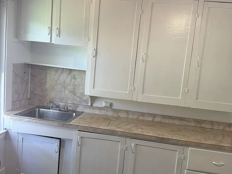 21 Zoar St #2 — Photo 1