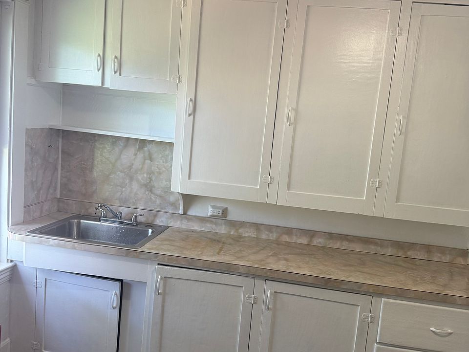 1st image of 21 Zoar St #2