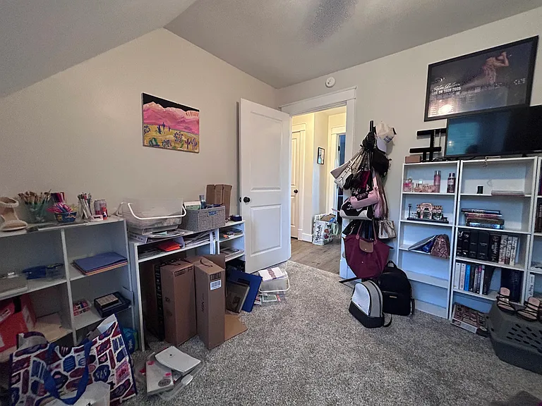 807 Channing Dr — Photo 4