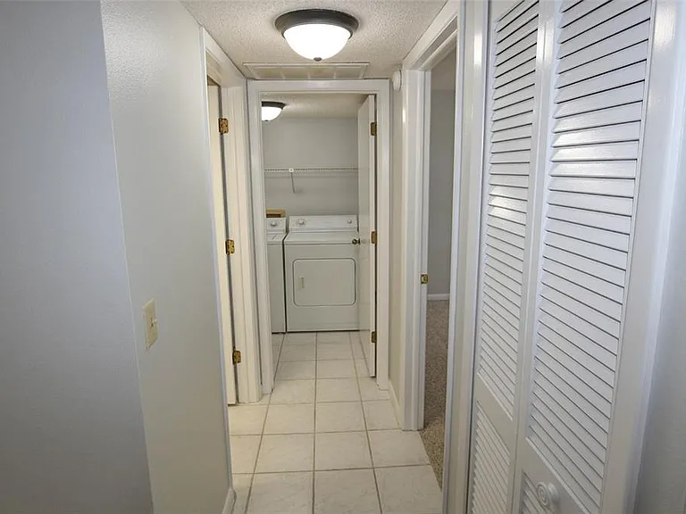 3203 Landmark Dr #2202 — Photo 11