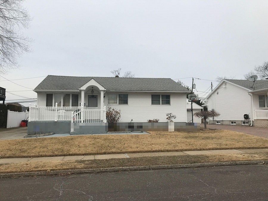 1st image of 782 Anderson Ave