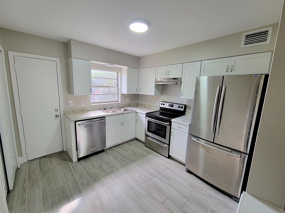 1st image of 221 E Fillmore Ave Floor 221