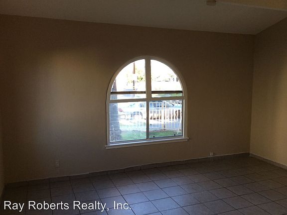 5th image of 8911 Tope Ave #8911