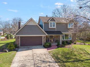 472 Sheffield Rd, Naperville, IL 60565