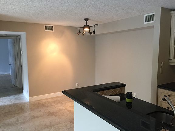 4th image of 2504 SE Anchorage Cv APT F-1