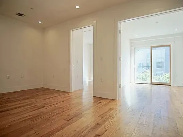 912 Bergan Street image 8 of 12