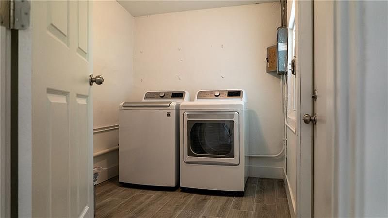 1st image of 239 NW 28th Ave