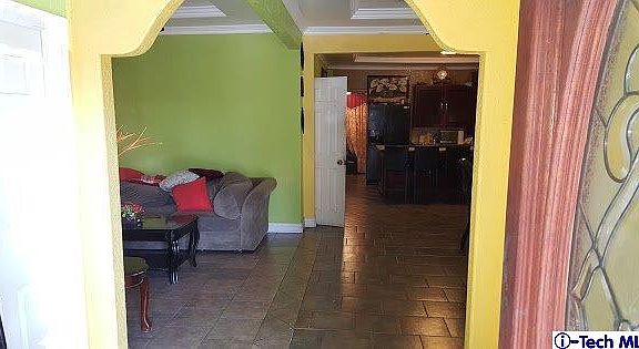 2nd image of 3561 Percy St