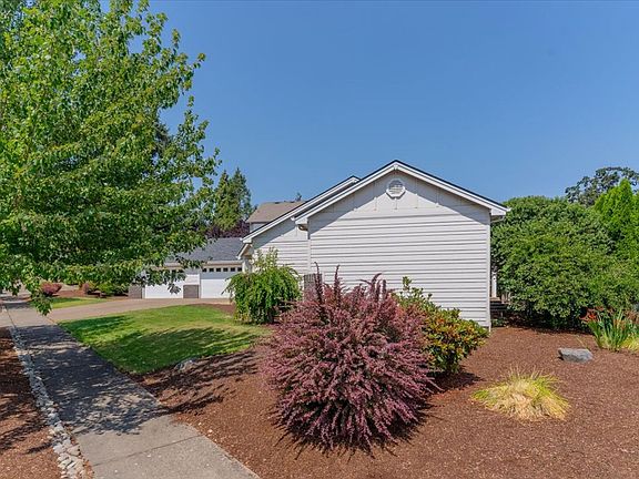 2nd image of 2765 Fort Hill Ave NW