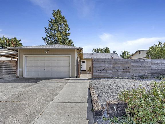 3rd image of 2368 Donna Maria Way