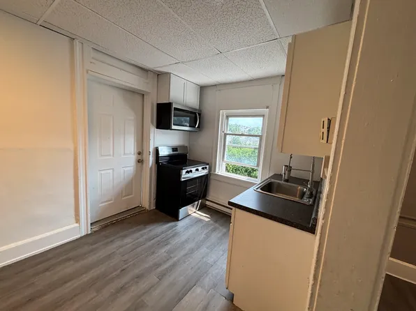 409 W Broad St #5, Tamaqua, PA 18252