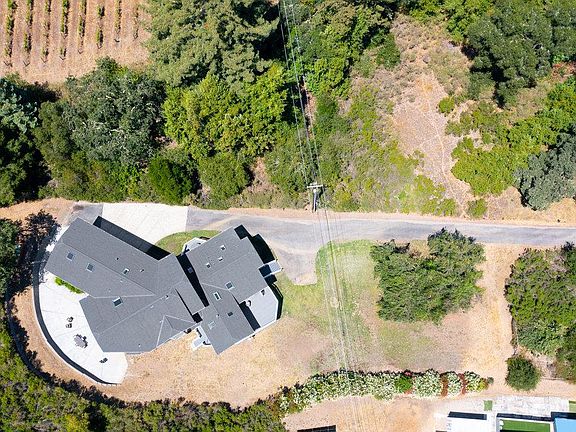 2nd image of 4079 Glenwood Dr
