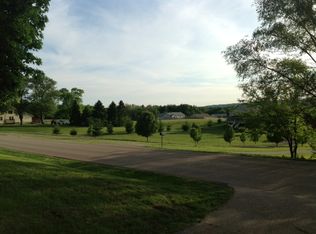 1090 Upper Spring Bay Rd, East Peoria, IL 61611