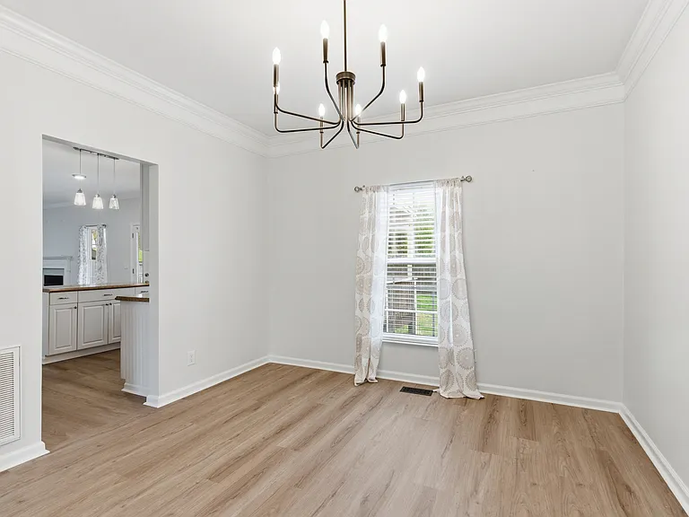 8020 Boone Trce — Photo 13
