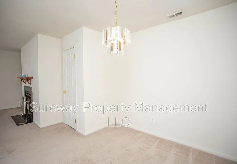 2147 Harbour Dr — Photo 16