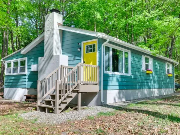 105 Pony Path, Pocono Lake, PA 18347