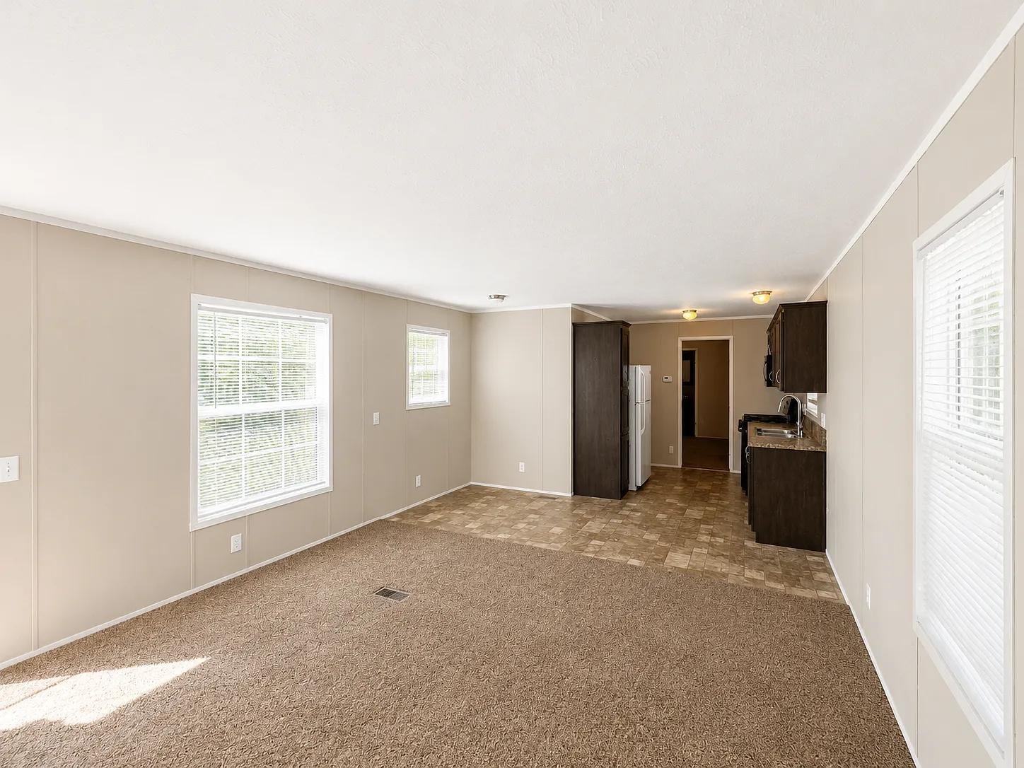 3 bed, 960 sqft, $999 — Photo 4