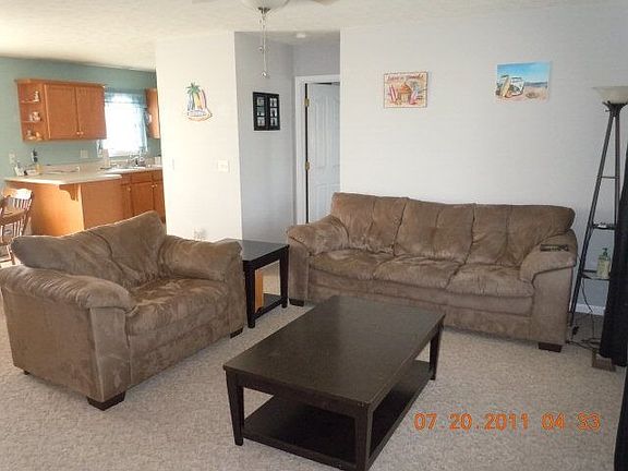 4th image of 63 Somerset Dr