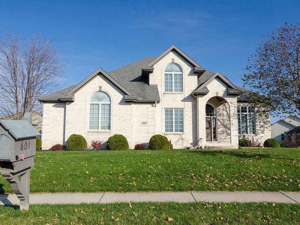 1st image of 601 Saint Annes Ct