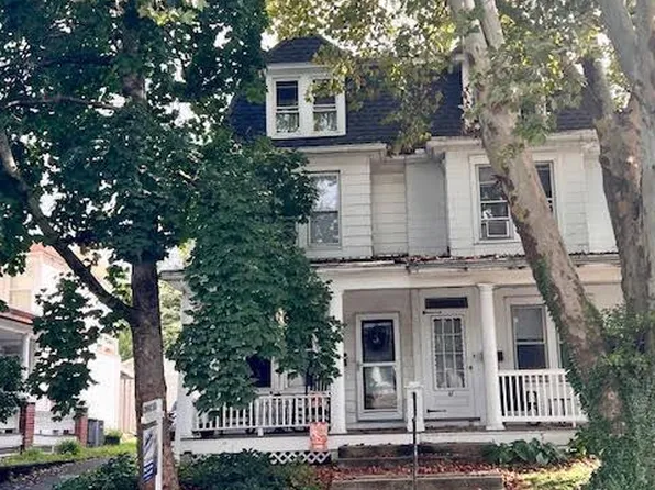 65 S Hazel St, Manheim, PA 17545